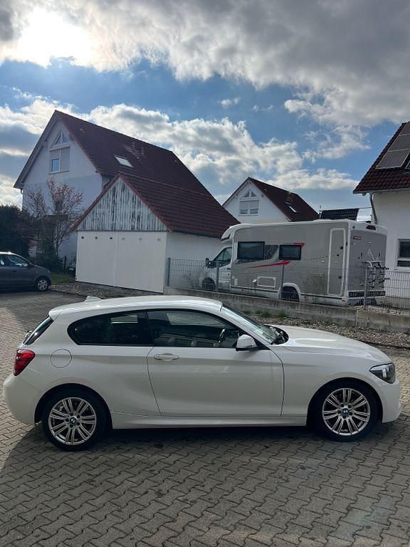 Gebraucht BMW 116 M Performance 136 PS (100 kW) 2012 Weiß Kleinwagen