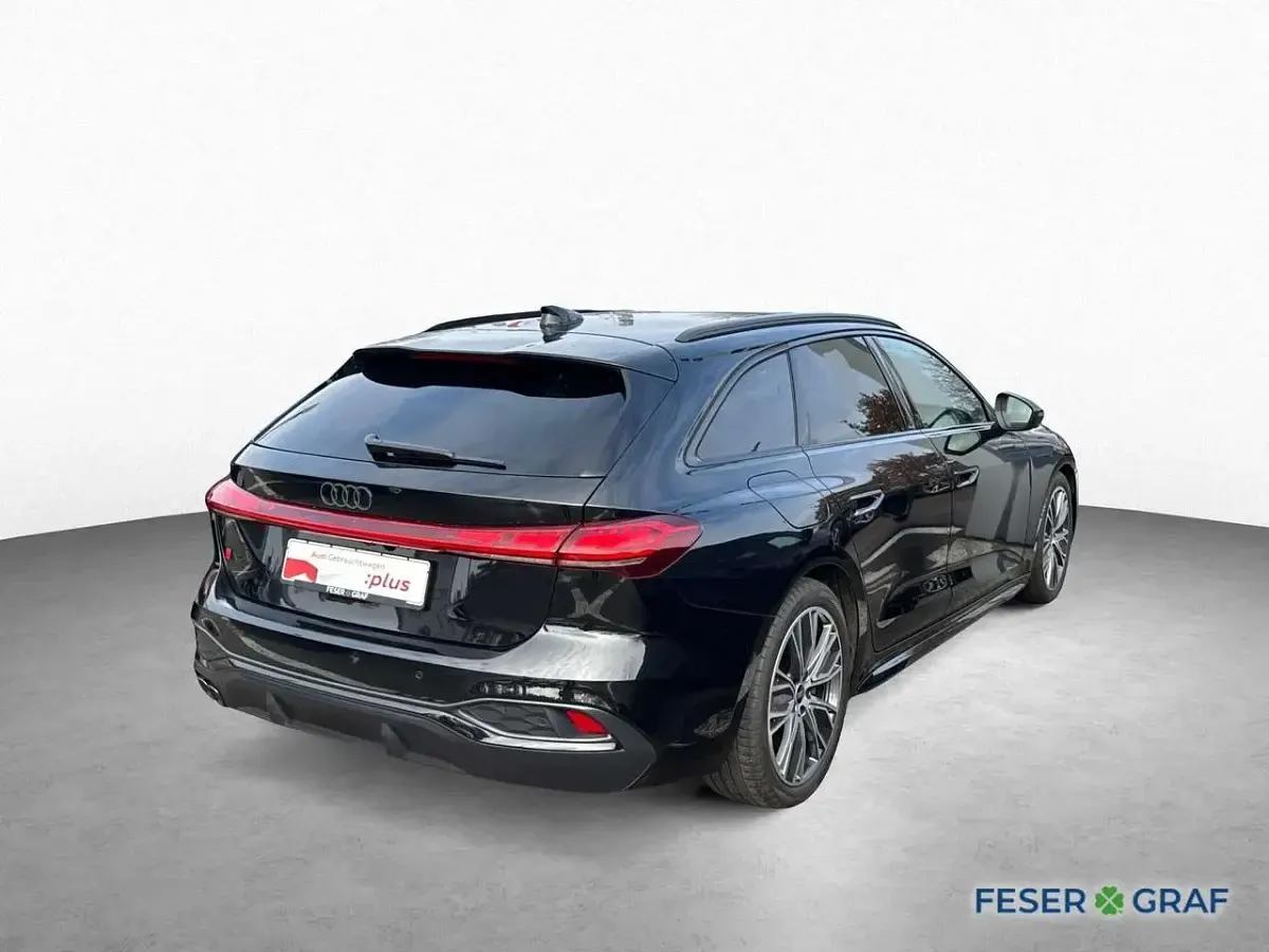 Gebraucht Audi A5 Ambiente 204 PS (150 kW) 2024 Mythosschwarz metallic Coupé