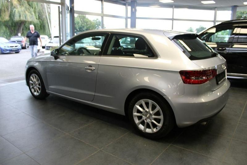 Gebraucht Audi A3 Attraction 150 PS (110 kW) 2014 Silber Limousine