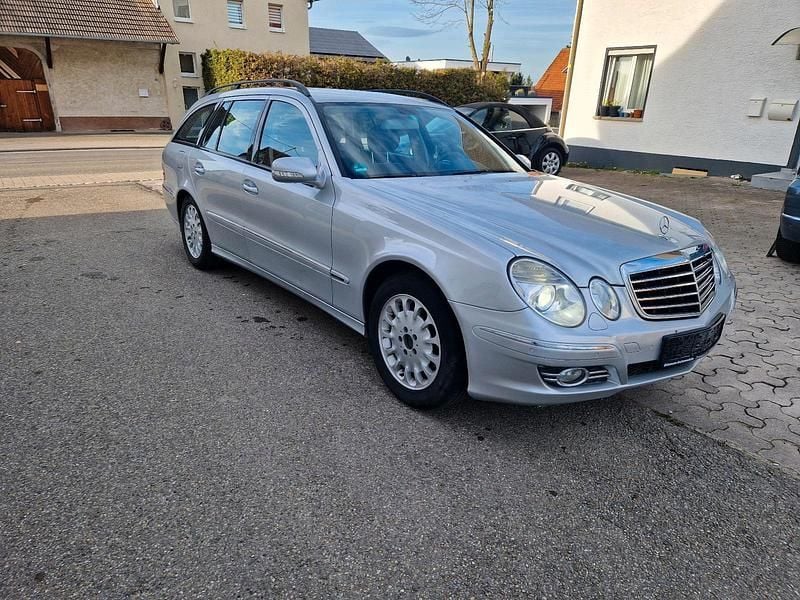 Gebraucht Mercedes E220 Avantgarde 170 PS (125 kW) 2006 Silber Kombi