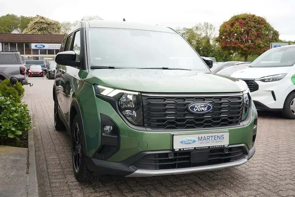 Gebraucht Ford Tourneo Courier Active 125 PS (91 kW) 2025 Bursting green Van / Kleinbus