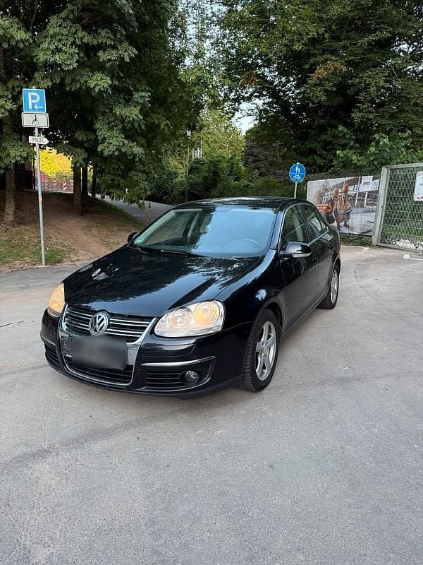 Schwarz Gebraucht 2010 VW Jetta Limousine | 2.500 € (Guter Preis) - Bild 1/4