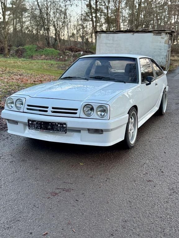 Gebraucht Opel Manta 111 PS (81 kW) 1987 Weiß Coupé