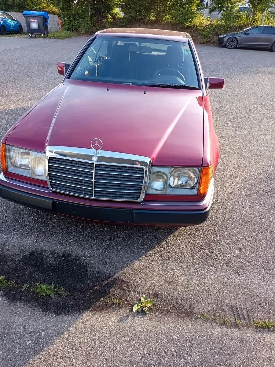 Gebraucht Mercedes 230 132 PS (97 kW) 1992 Rot Coupé