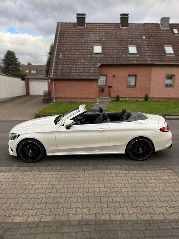 Gebraucht Mercedes C250 AMG line 211 PS (155 kW) 2018 Weiß Cabrio
