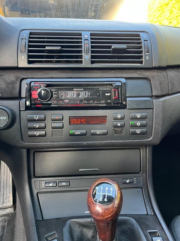 Gebraucht BMW 318 143 PS (105 kW) 2005 Schwarz Kombi