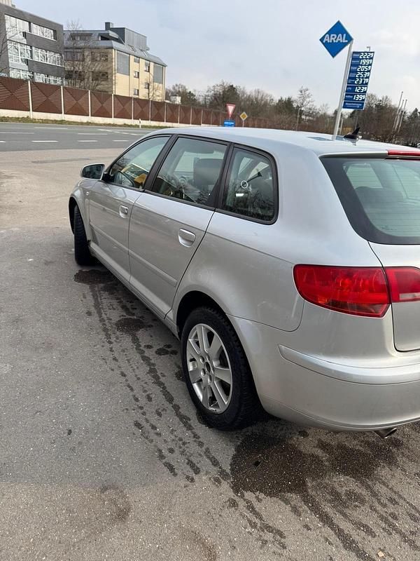 Gebraucht Audi A3 116 PS (85 kW) 2007 Grau Kleinwagen