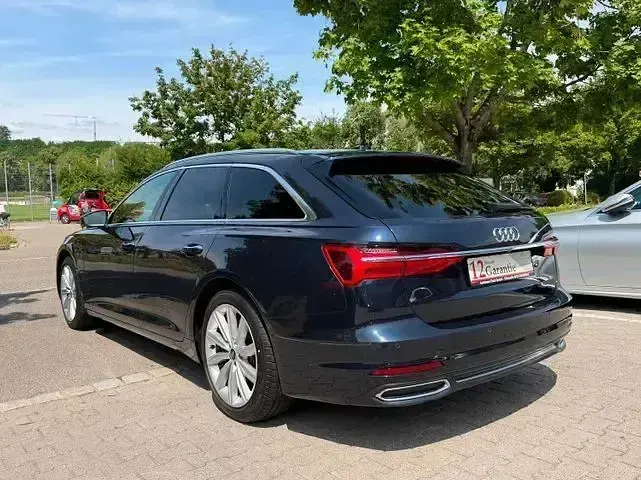 Gebraucht Audi A6 Sport 204 PS (150 kW) 2021 Blau Limousine