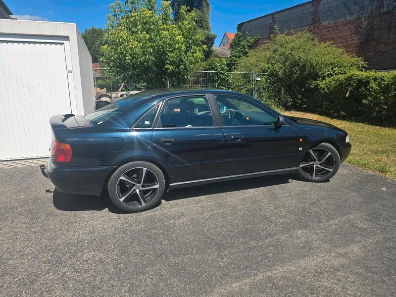 Andere außenfarben Gebraucht 1995 Audi A4 Limousine | 1.300 € - Bild 1/4