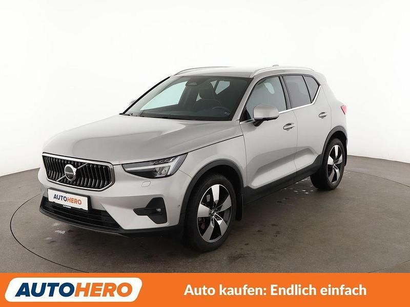 Grau Gebraucht 2023 Volvo XC40 Plus SUV | 30.120 € (Fairer Preis) - Bild 1/3