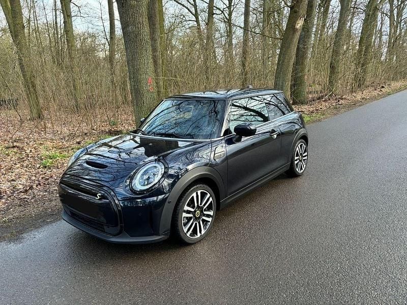 Blau Gebraucht 2021 Mini Cooper SE Classic Kleinwagen | 14.500 € (Guter Preis) - Bild 1/4