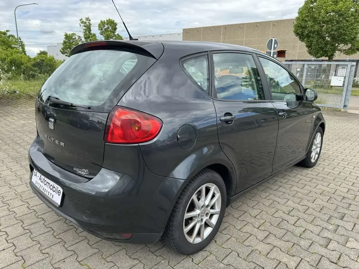 Gebraucht Seat Altea Style 140 PS (102 kW) 2011 "track" grau Van / Kleinbus