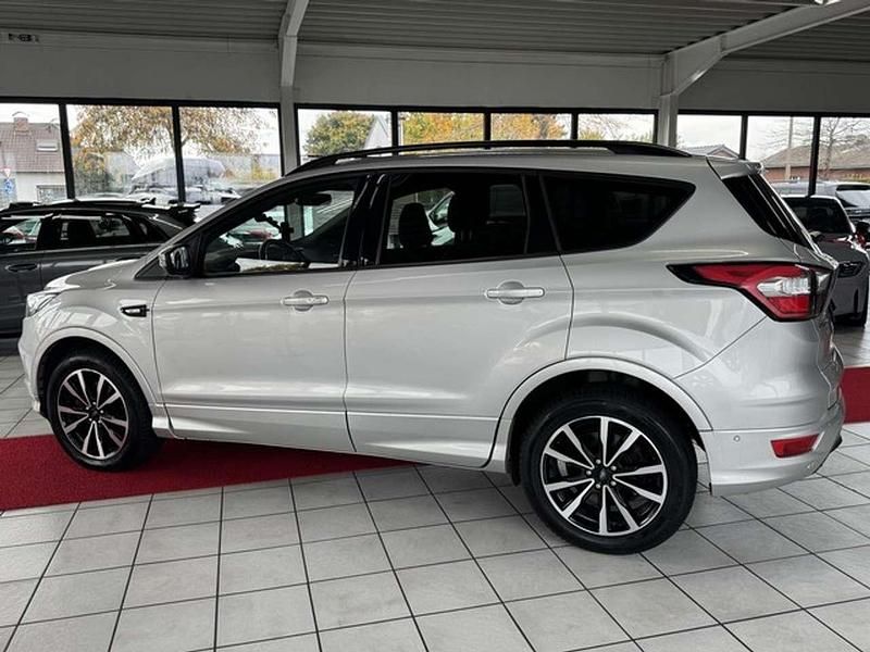Gebraucht Ford Kuga ST-Line 150 PS (110 kW) 2019 Silber SUV