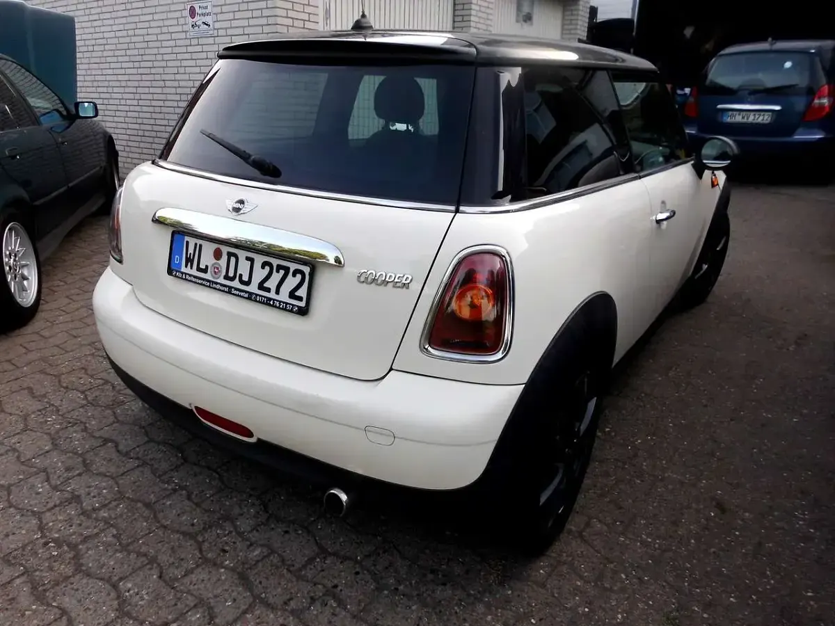 Gebraucht Mini Cooper 120 PS (88 kW) 2008 Weiß Kleinwagen