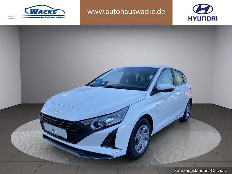 Farbe: weiss Neu 2025 Hyundai i20 Select Limousine | 19.780 € (Fairer Preis) - Bild 1/4