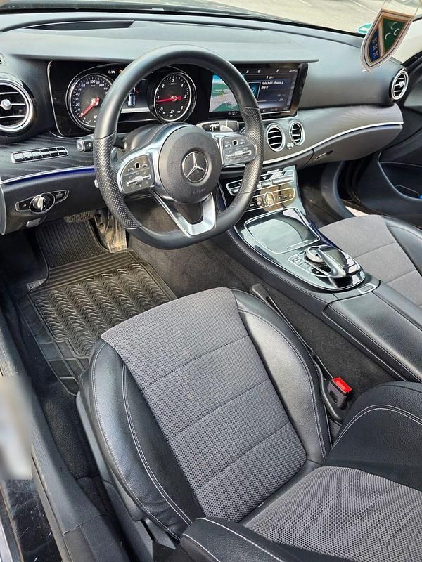 Gebraucht Mercedes E220 194 PS (142 kW) 2017 Schwarz Kombi