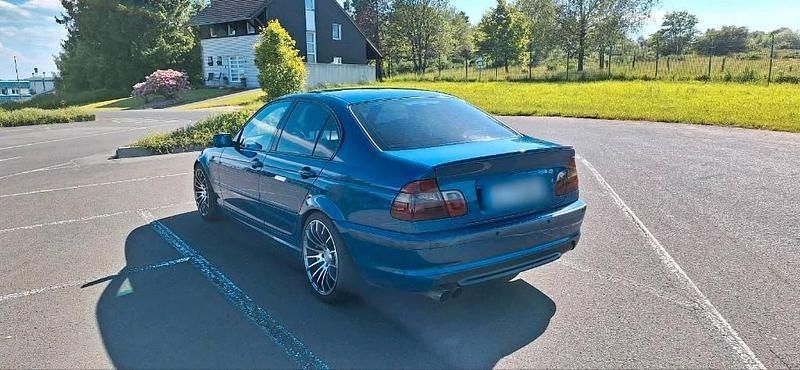 Second-hand BMW 325 Performance 192 CP (141 kW) 2001 Albastru Berlinǎ