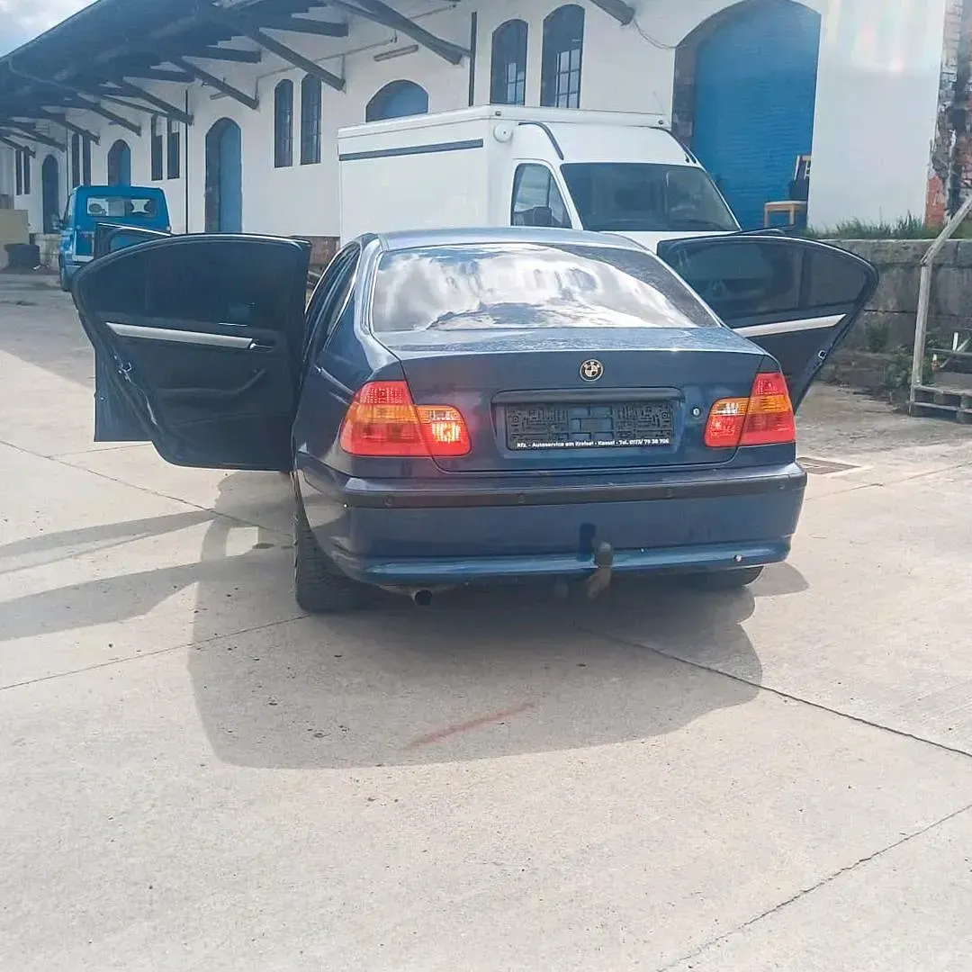 Gebraucht BMW 316 115 PS (84 kW) 2003 Blau Limousine