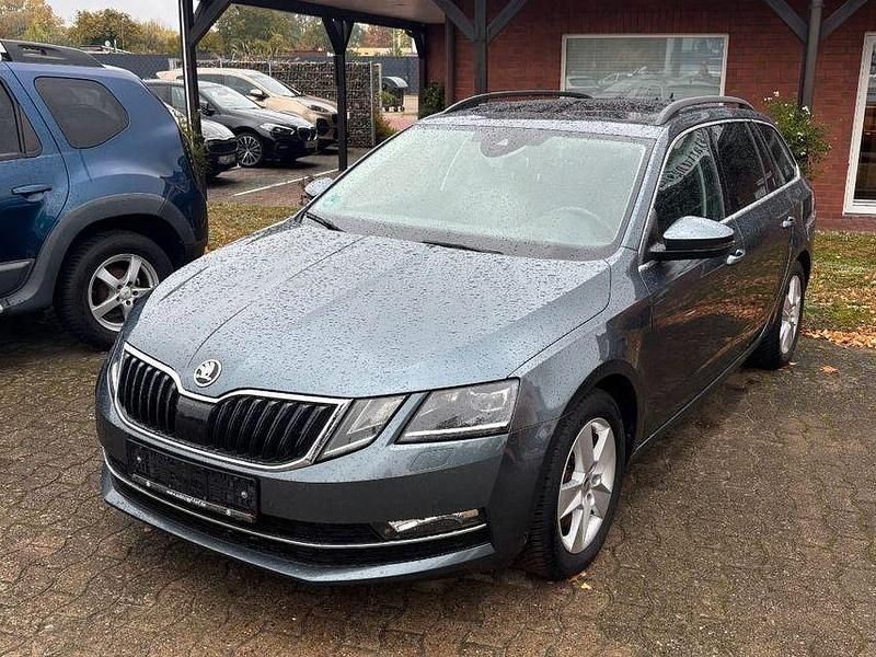 Grau Gebraucht 2018 Skoda Octavia Style Kombi | 11.500 € (Guter Preis) - Bild 1/4