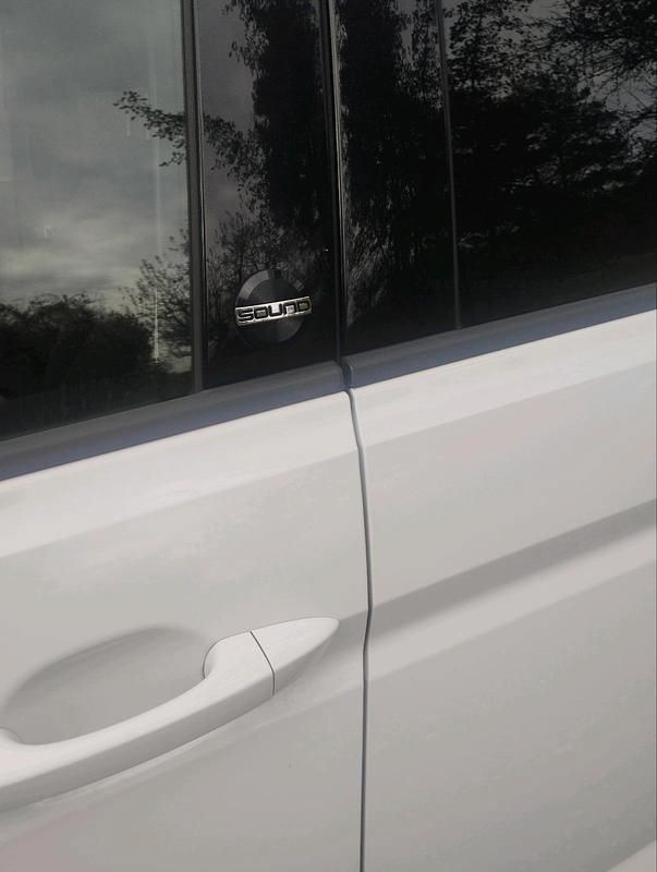 Gebraucht VW Touran Sound 150 PS (110 kW) 2017 Weiß Van / Kleinbus