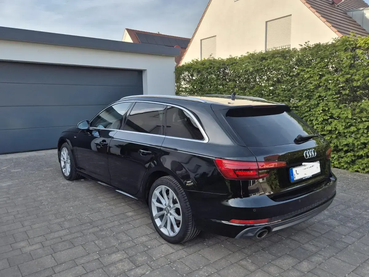 Używany Audi A4 Design 190 KM (139 kW) 2016 Czarny Kombi