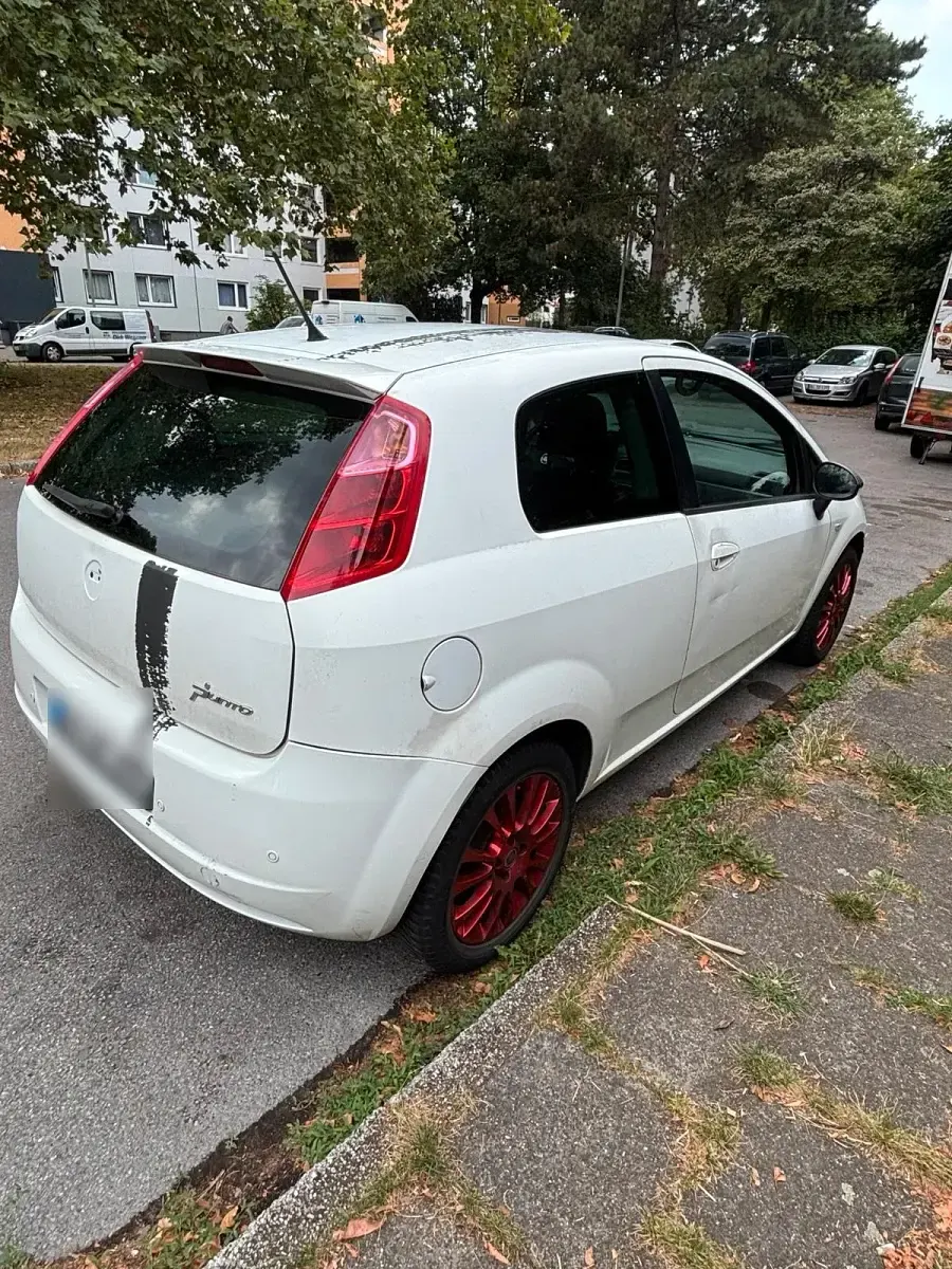 Gebraucht Fiat Punto 95 PS (69 kW) 2009 Weiß Kleinwagen