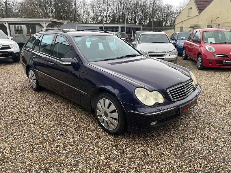 Gebraucht Mercedes C180 143 PS (105 kW) 2003 Violet Kombi