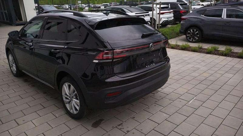 Deep black perleffekt Gebraucht 2025 VW Taigo Life SUV | 25.441 € (Etwas zu teuer) - Bild 1/4