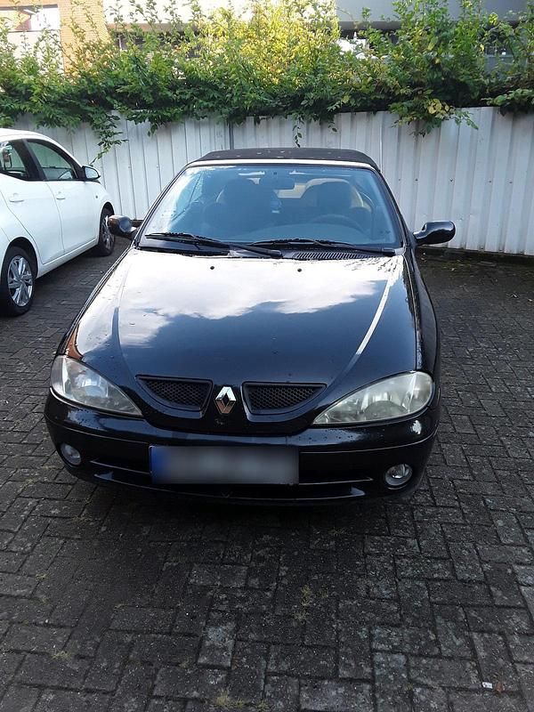 Gebraucht Renault Mégane Cabriolet 95 PS (69 kW) 1999 Schwarz Cabrio