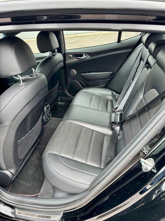 Gebraucht Kia Stinger GT 366 PS (269 kW) 2019 Schwarz Kleinwagen