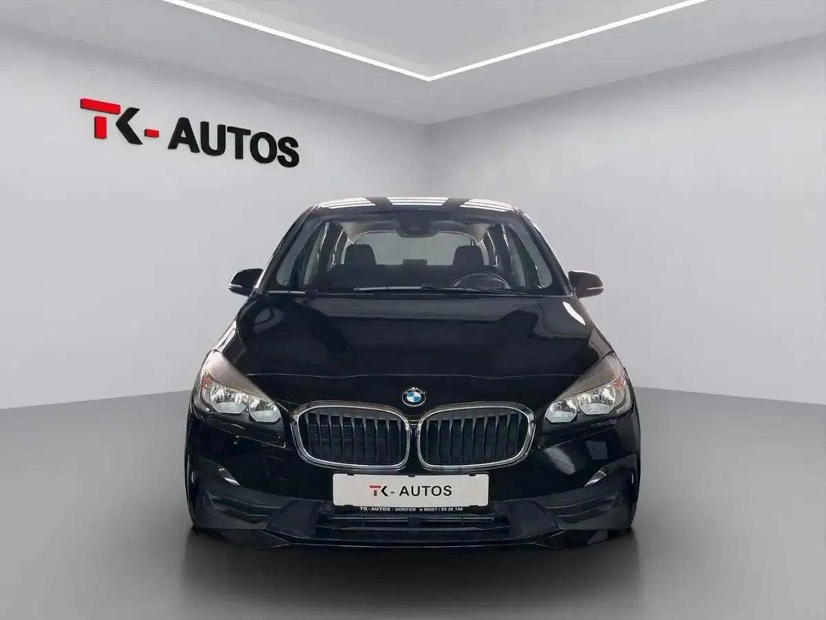 Gebraucht BMW 218 150 PS (110 kW) 2020 Schwarz ii/bonnet fluid black Van / Kleinbus