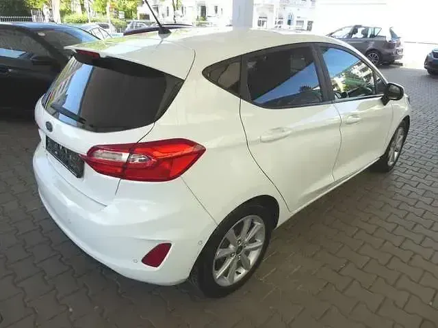 Second-hand Ford Fiesta 86 CP (63 kW) 2017 Alb Hatchback