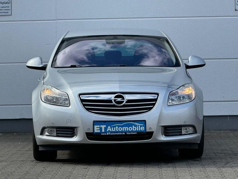 Gebraucht Opel Insignia 160 PS (117 kW) 2011 Silber Limousine