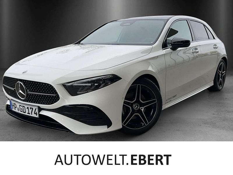 Andere farbe Gebraucht 2024 Mercedes A200 AMG Kleinwagen | 38.490 € (Teuer) - Bild 1/4