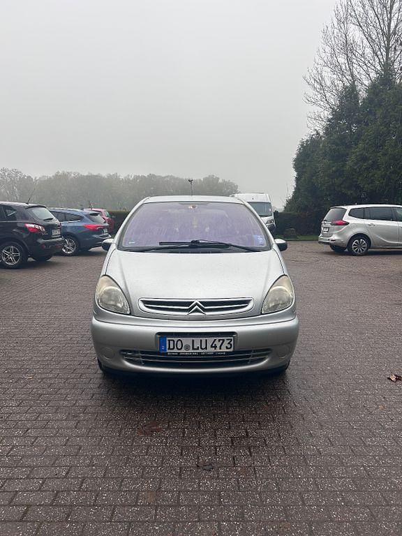 Silber Gebraucht 2004 Citroën Xsara Picasso Van / Kleinbus | 900 € (Fairer Preis) - Bild 1/3