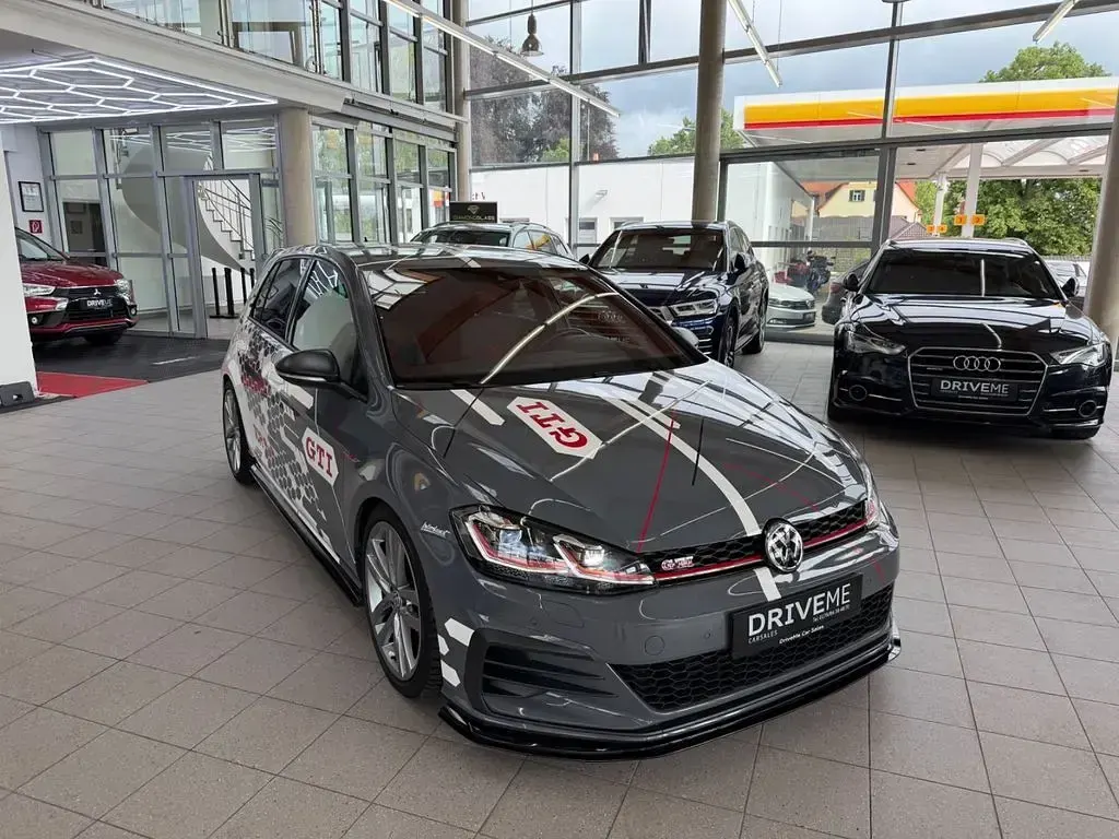 Gebraucht VW Golf VII GTI 290 PS (213 kW) 2020 Grau Limousine