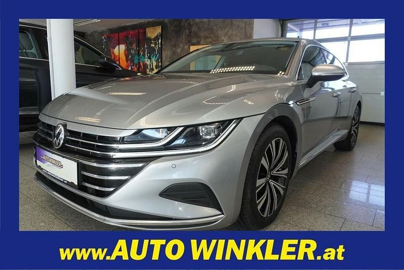 Silber Gebraucht 2022 VW Arteon Elegance Limousine | 23.160 € (Teuer) - Bild 1/4
