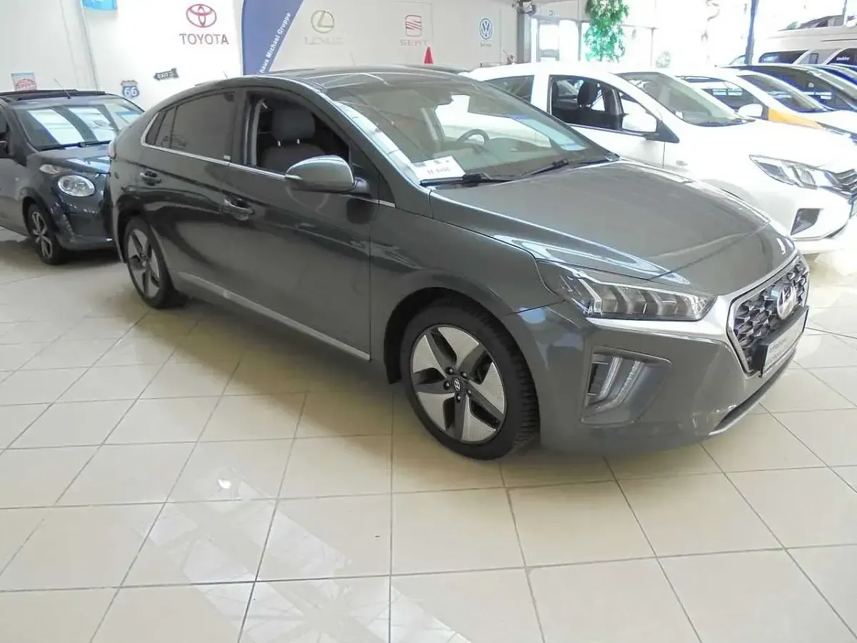 Gebraucht Hyundai Ioniq Style 105 PS (77 kW) 2021 Grau Kleinwagen