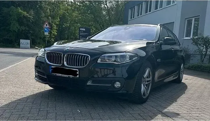 Gebraucht BMW 530 Sport Line 258 PS (189 kW) 2016 Schwarz Kombi