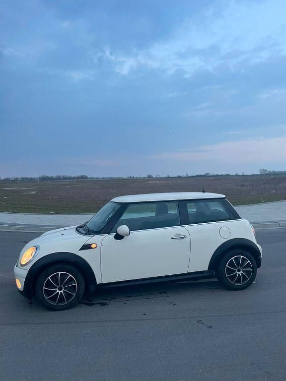 Second-hand Mini ONE 75 CP (55 kW) 2010 Bej Hatchback