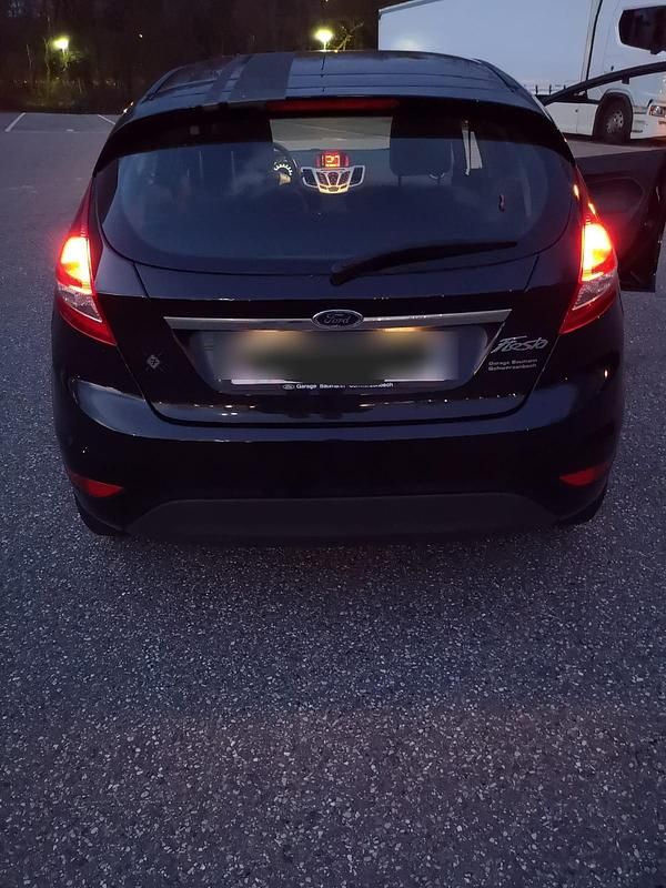 Gebraucht Ford Fiesta Titanium 97 PS (71 kW) 2009 Schwarz Kleinwagen