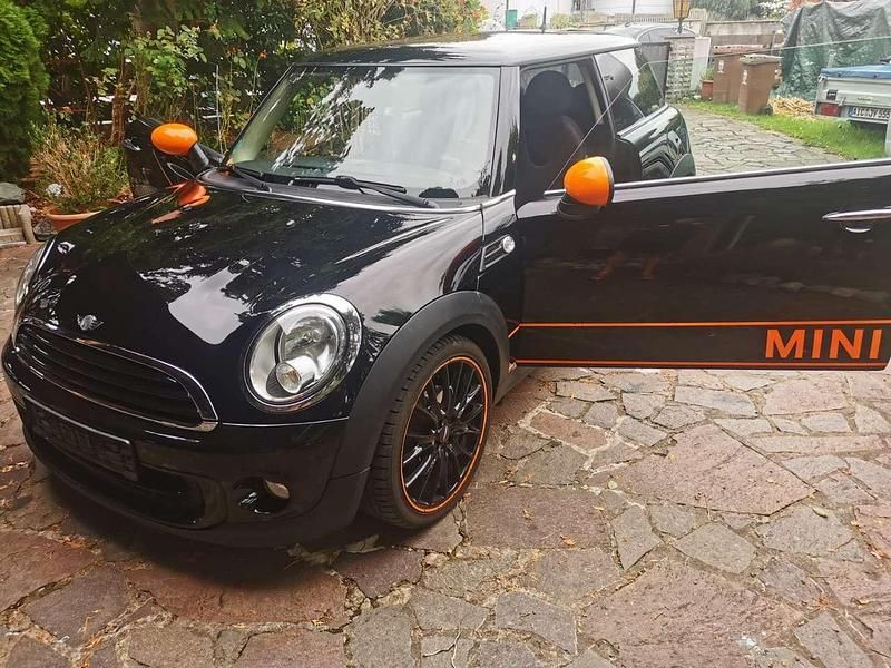 Schwarz Gebraucht 2012 Mini ONE Kleinwagen | 3.250 € (Fairer Preis) - Bild 1/4
