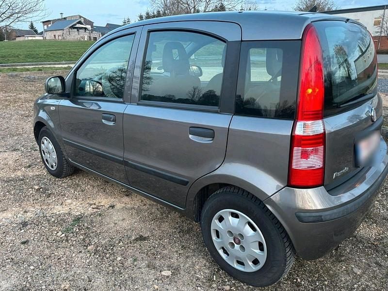 Gebraucht Fiat Panda 69 PS (50 kW) 2011 Grau Kleinwagen