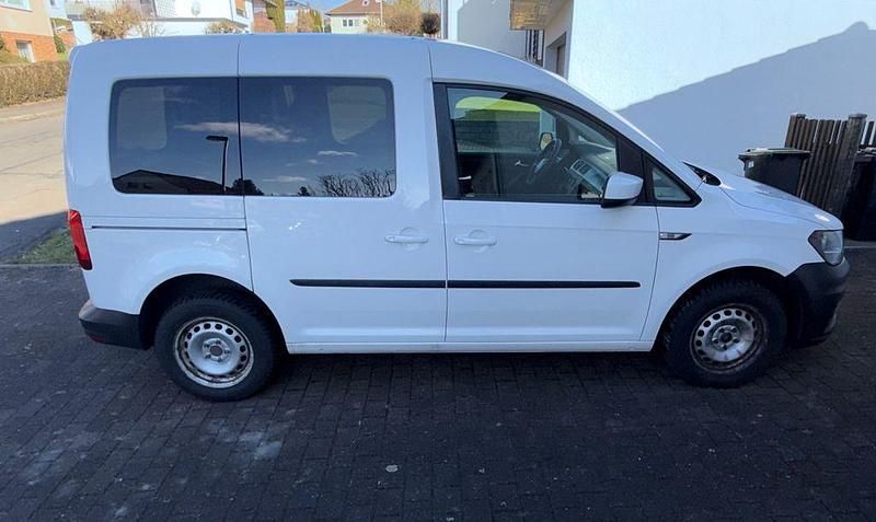 Gebraucht VW Caddy 102 PS (75 kW) 2019 Weiß Van / Kleinbus