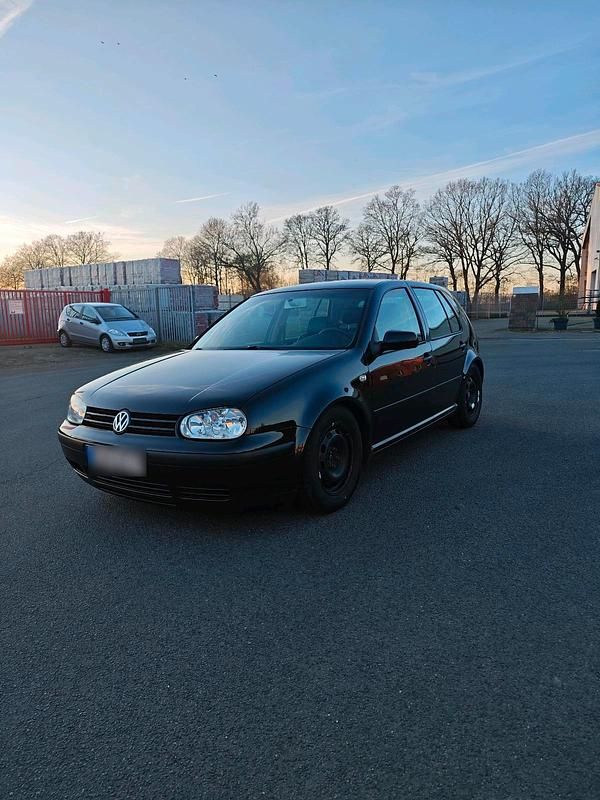 Gebraucht VW Golf IV 140 PS (102 kW) 2002 Schwarz Kleinwagen