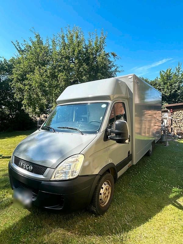 Gebraucht Iveco Daily 106 PS (77 kW) 2010 Grau Limousine