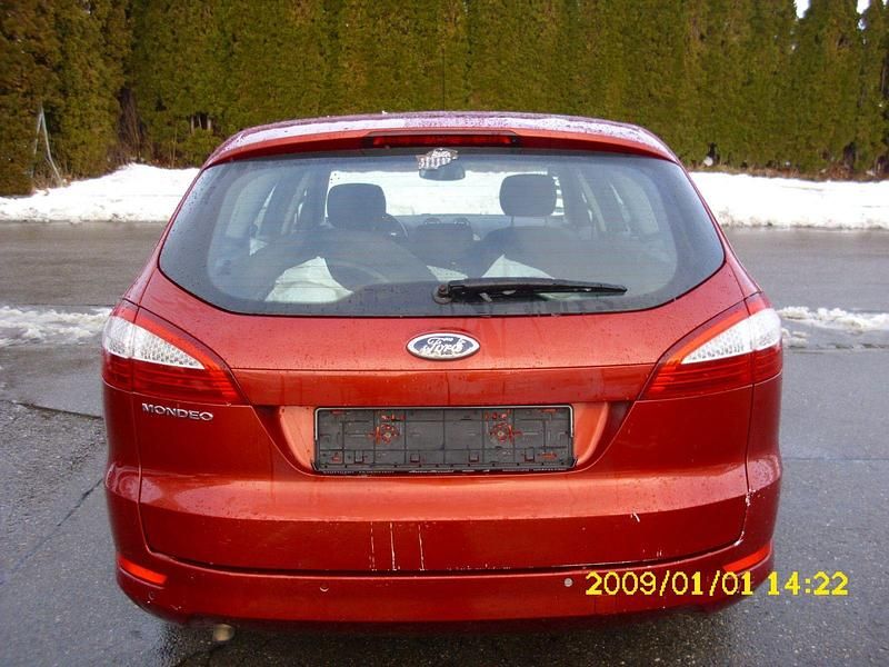 Gebraucht Ford Mondeo Trend 125 PS (91 kW) 2008 Orange Kombi