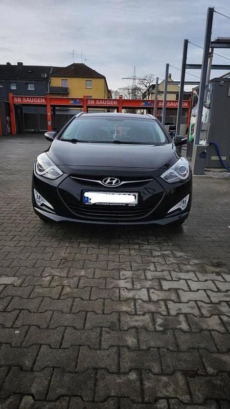 Gebraucht Hyundai i40 135 PS (99 kW) 2014 Schwarz Kombi