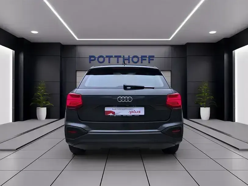 Gebraucht Audi Q2 Comfort 150 PS (110 kW) 2025 Manhattangrau metallic SUV