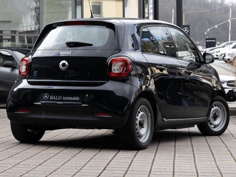 Gebraucht Smart ForFour Electric Drive 60 kW (82 PS) 2022 Karosserie in black Limousine